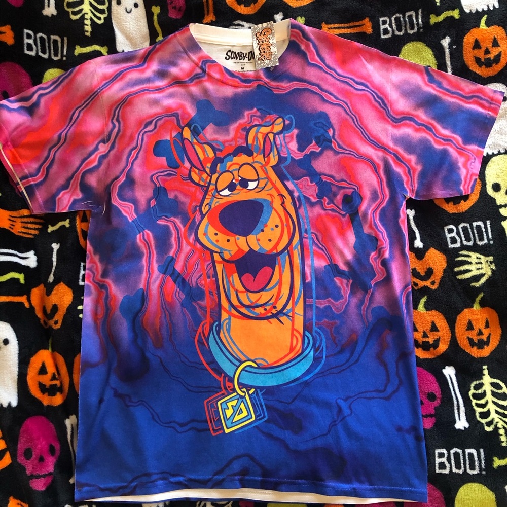 Trippy Tie-dye Scooby Doo tee (M)